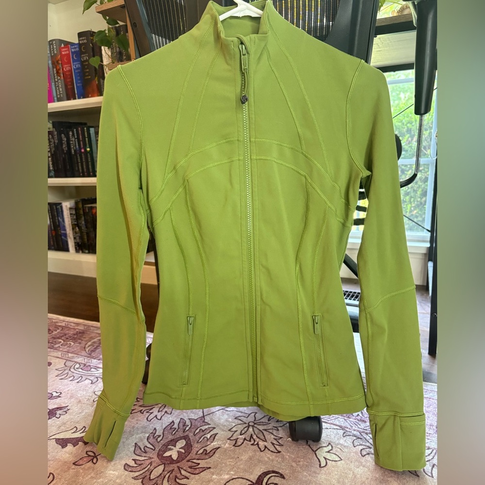 Green Lululemon define jacket 💚